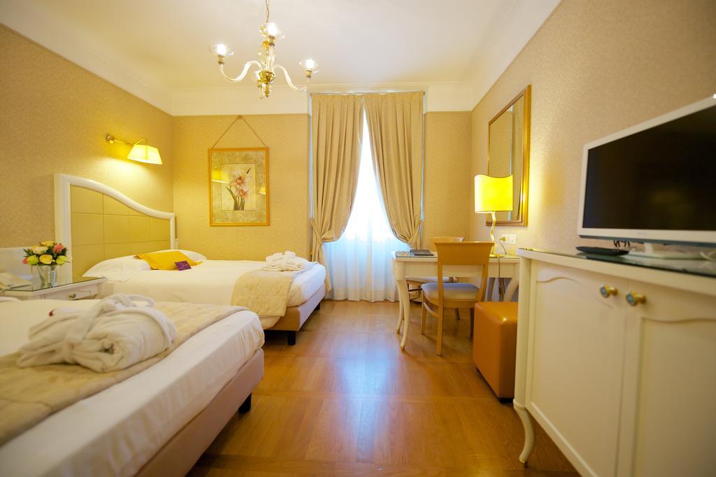 Hotel Mercure Milano Centro Eksteriør billede
