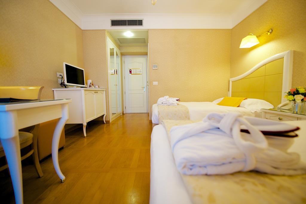 Hotel Mercure Milano Centro Eksteriør billede